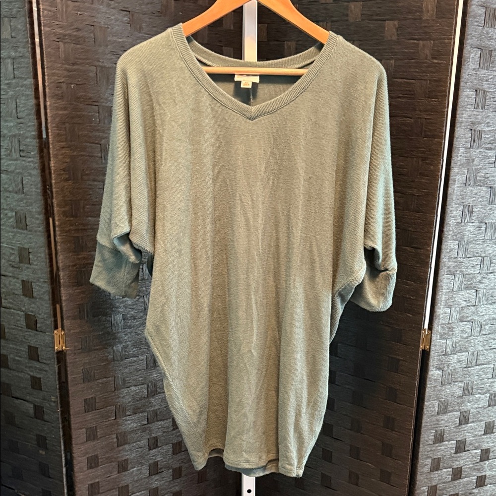 LuLaRoe Green Knit Top